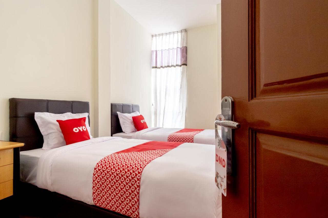 Oyo 1940 Cendana Homestay Syariah Медан Экстерьер фото
