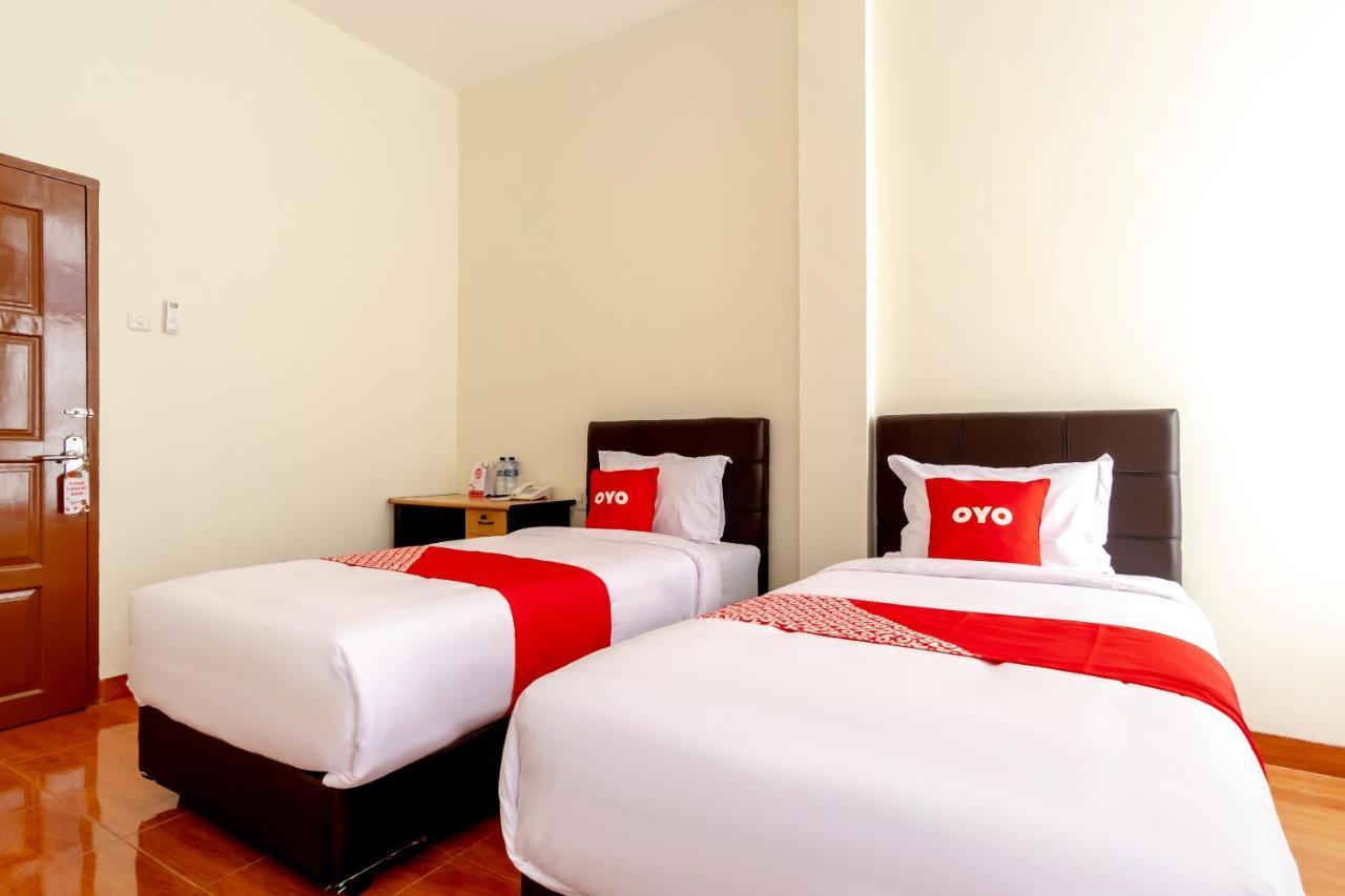 Oyo 1940 Cendana Homestay Syariah Медан Экстерьер фото